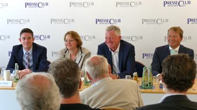 Auf der Pressekonferenz der Aktion "Impulse für den Wohnungsbau in Bayern"